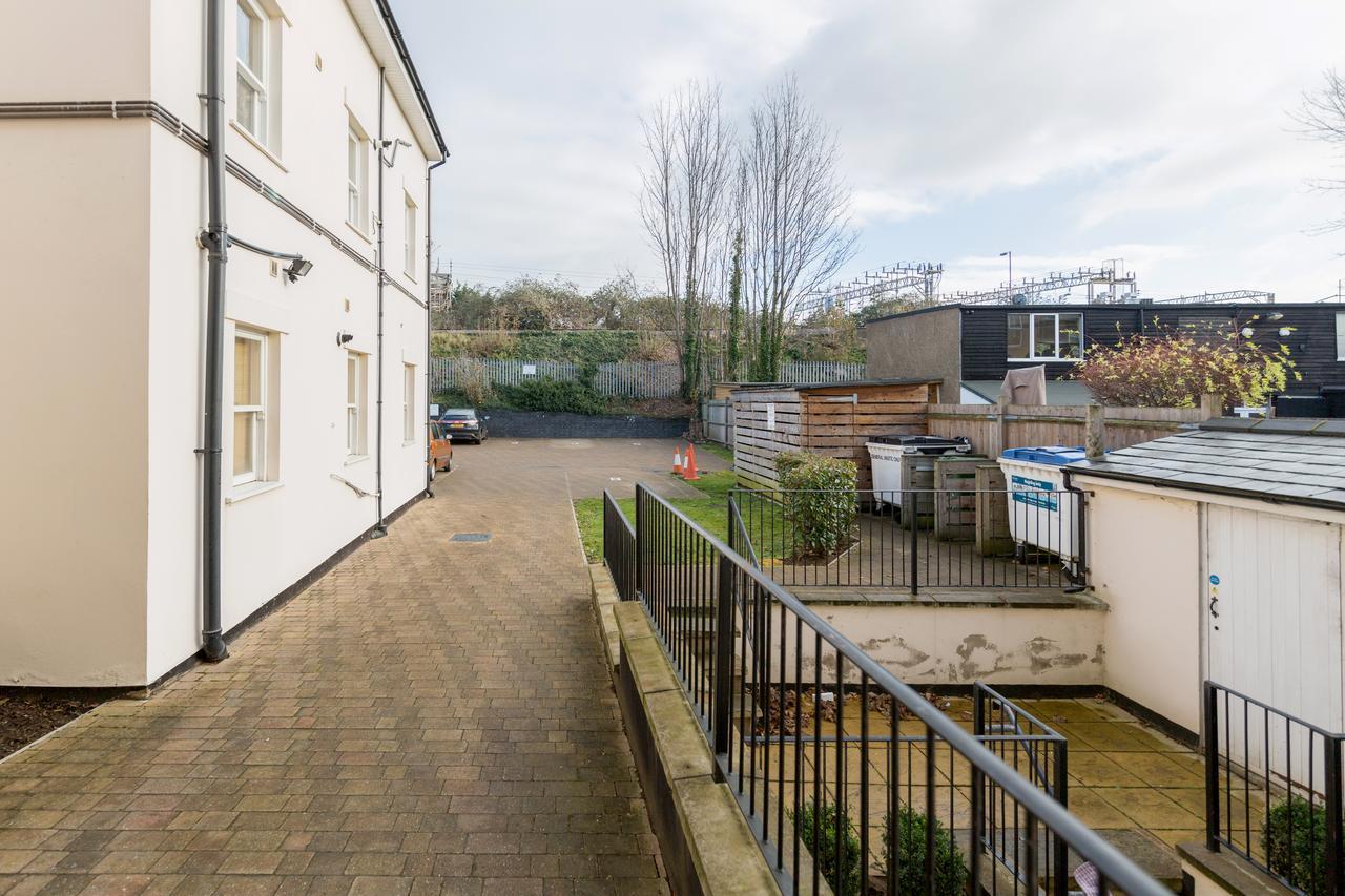Watford Junction Apartment Exterior foto